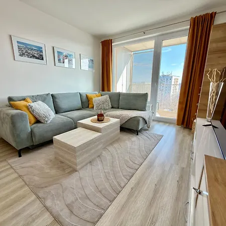 Luxury Urban Retreat, Terrace & View Apartment *