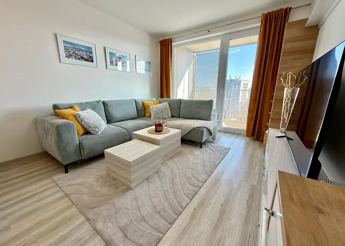 Luxury Urban Retreat, Terrace & View Apartment *