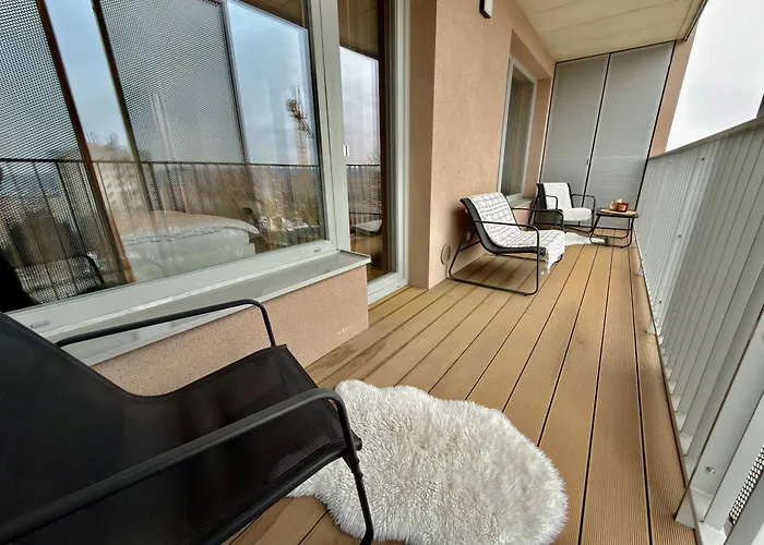 Apartment Luxury Urban Retreat, Terrace & View